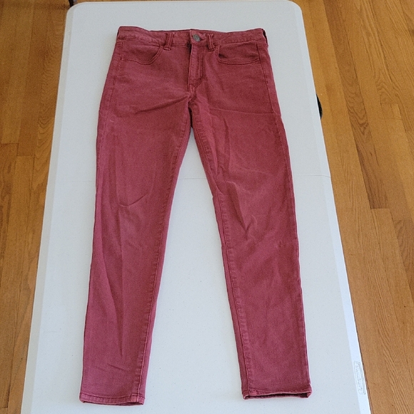American Eagle Hi-Rise Jegging | Size 6 - Picture 2 of 11